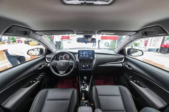 Nội thất khoang xe Toyota Vios 2024 sạch sẽ tại Quy Nhơn